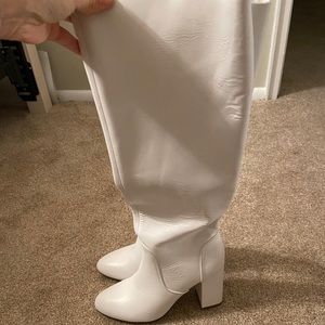 Never worn Steve Madden boots! Leather boot.